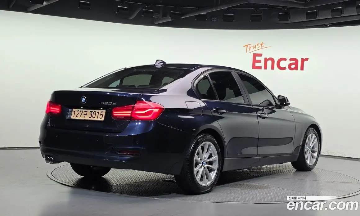 BMW 3 серия 2016 2.0 автомат (гидро), фото 2 BMW 3 серия 2016 2.0 автомат (гидро), фото 2