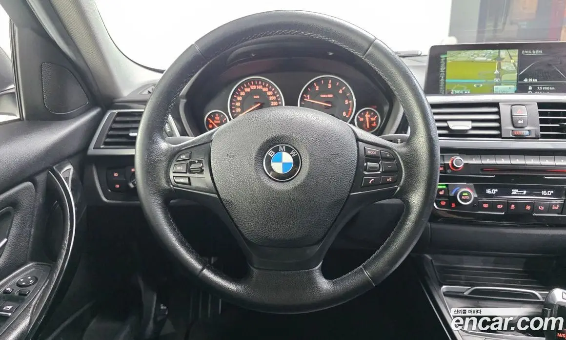 BMW 3 серия 2016 2.0 автомат (гидро), фото 13 BMW 3 серия 2016 2.0 автомат (гидро), фото 13