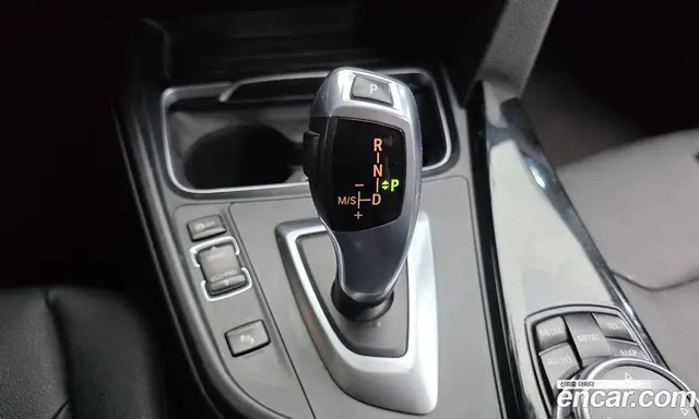 BMW 3 серия 2016 2.0 автомат (гидро), миниатюра 9 BMW 3 серия 2016 2.0 автомат (гидро), миниатюра 9