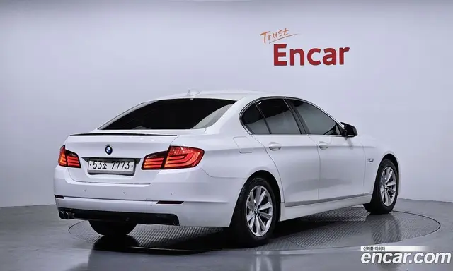 BMW 5 серия 2010 3.0 автомат (гидро), миниатюра 2