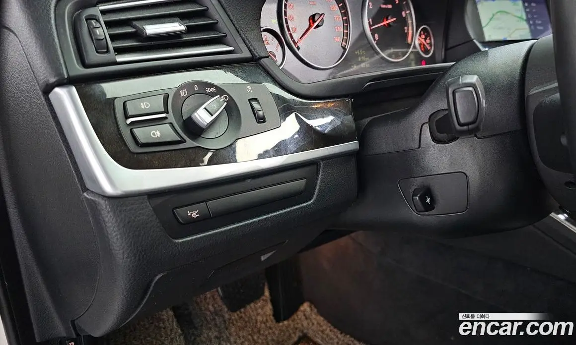 BMW 5 серия 2010 3.0 автомат (гидро), фото 16
