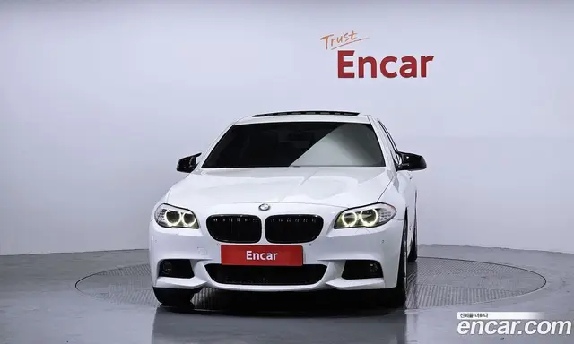 BMW 5 серия 2010 3.0 автомат (гидро), миниатюра 3