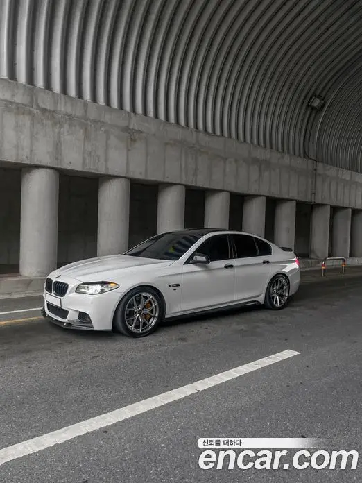 BMW 5 серия 2011 3.0 автомат (гидро), миниатюра 12