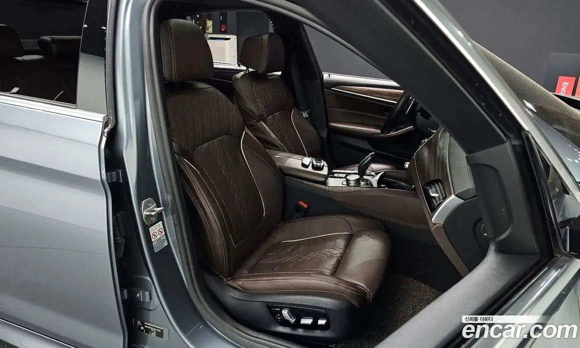BMW 5 серия 2018 2.0 автомат (гидро), фото 12