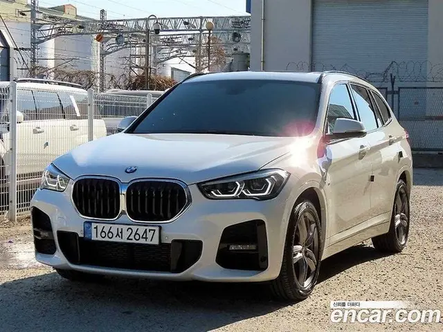 BMW X1 2021 2.0 автомат (гидро), миниатюра 2