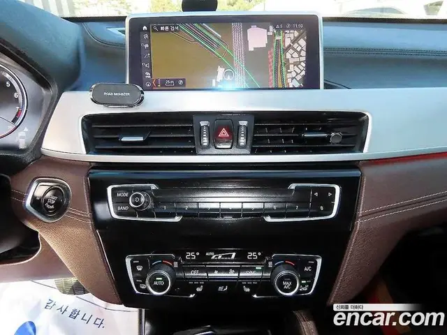 BMW X1 2021 2.0 автомат (гидро), миниатюра 12