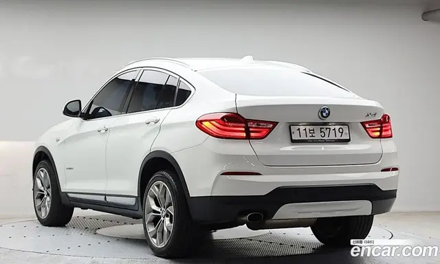 BMW X4 2015 2.0 автомат (гидро), миниатюра 2