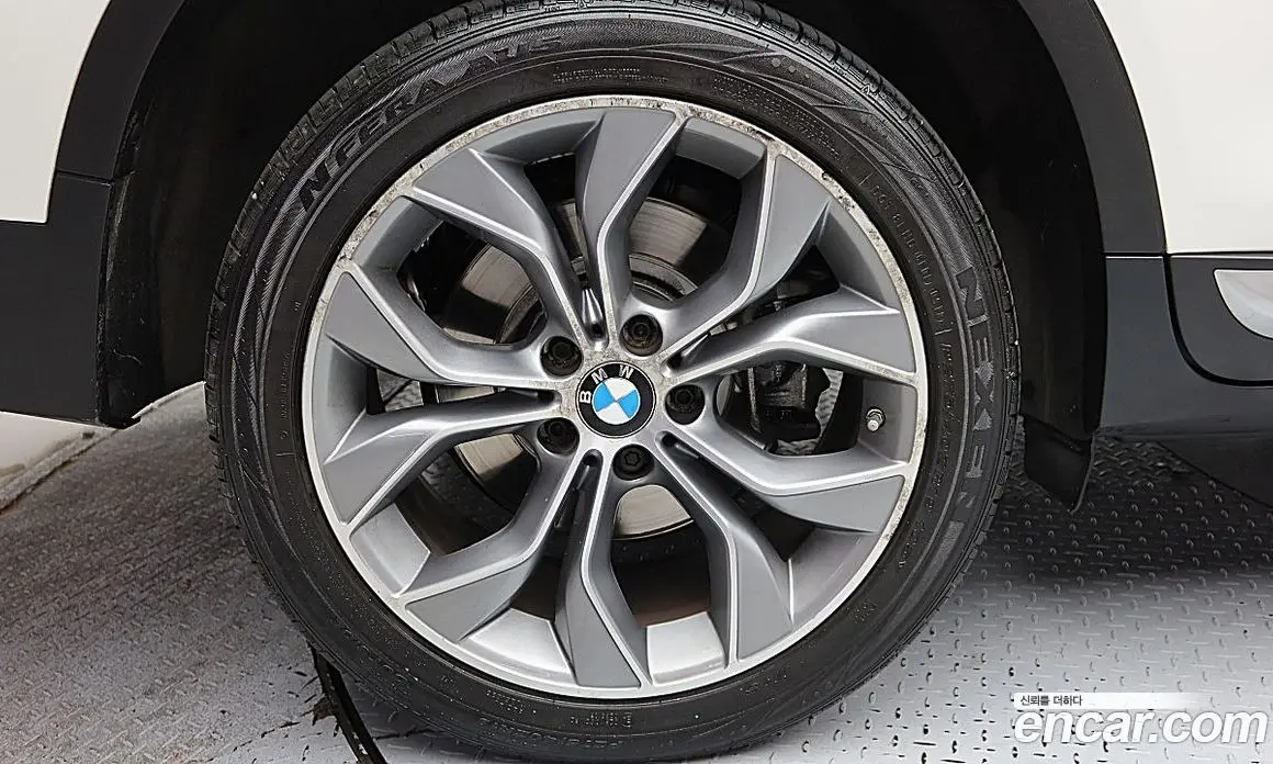 BMW X4 2015 2.0 автомат (гидро), фото 8