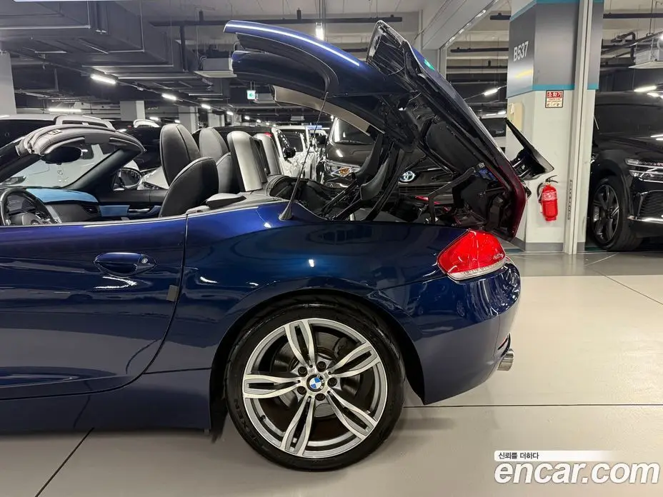 BMW Z4 2010 3.0 автомат (гидро), фото 16
