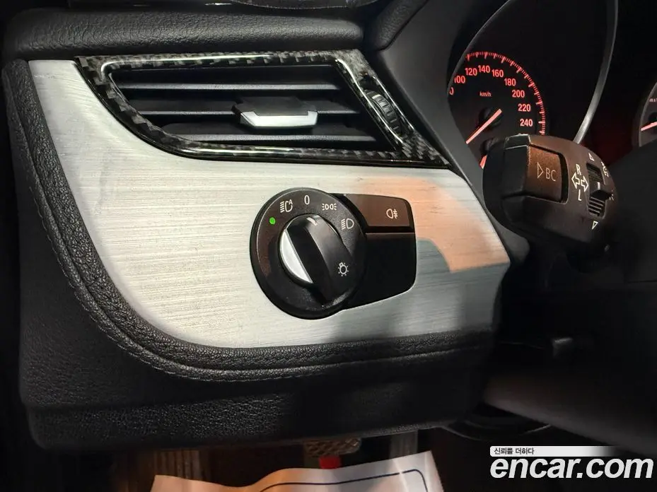BMW Z4 2010 3.0 автомат (гидро), фото 19