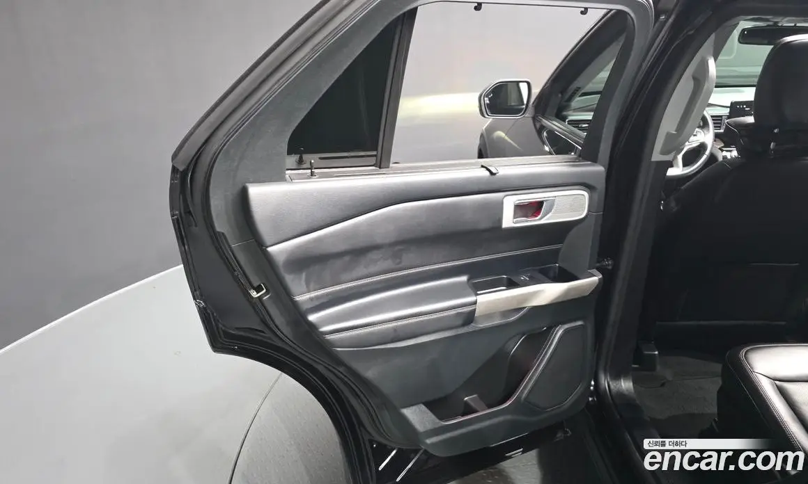 Ford Explorer 2022 3.3 автомат (гидро), фото 15