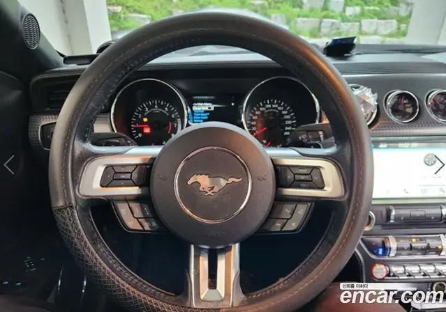 Ford Mustang 2017 2.3 автомат (гидро), миниатюра 4