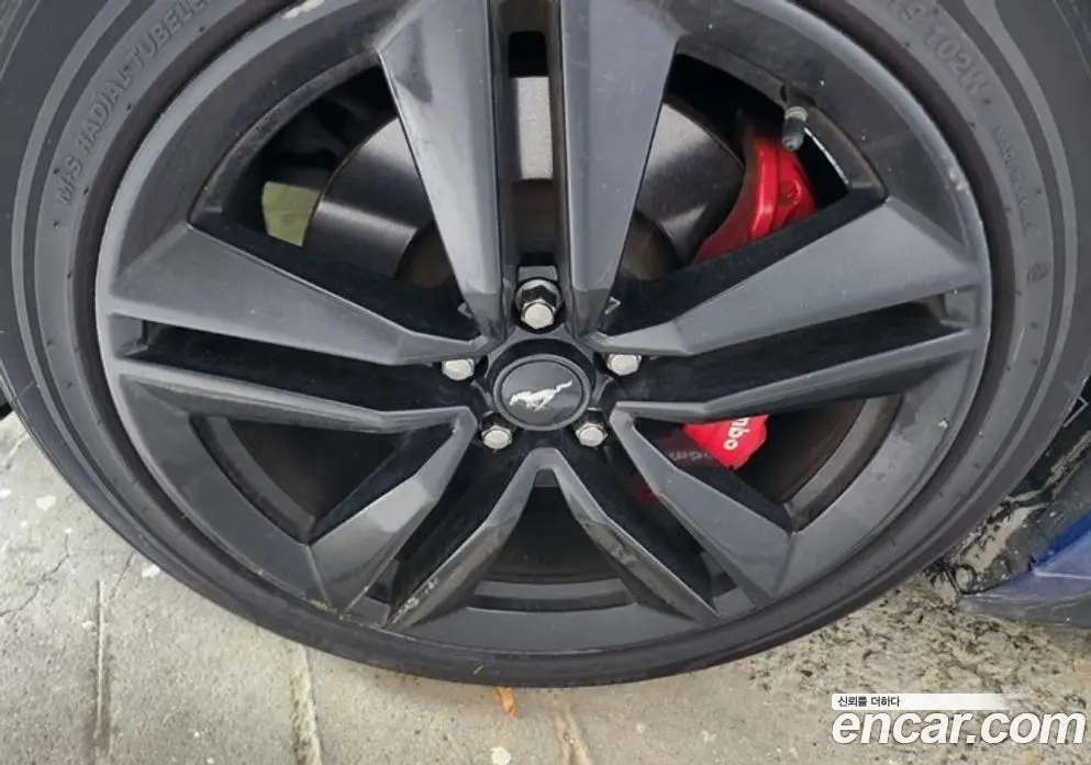 Ford Mustang 2017 2.3 автомат (гидро), фото 5