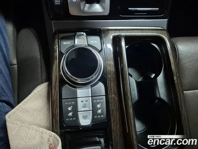 Genesis EQ900 2018 3.8 автомат (гидро), миниатюра 11