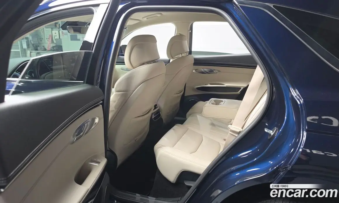 Genesis GV70 2022 2.5 автомат (гидро), фото 17