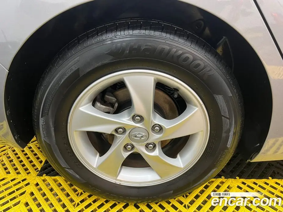 Hyundai Avante 2011 1.6 автомат (гидро), фото 20 Hyundai Avante 2011 1.6 автомат (гидро), фото 20