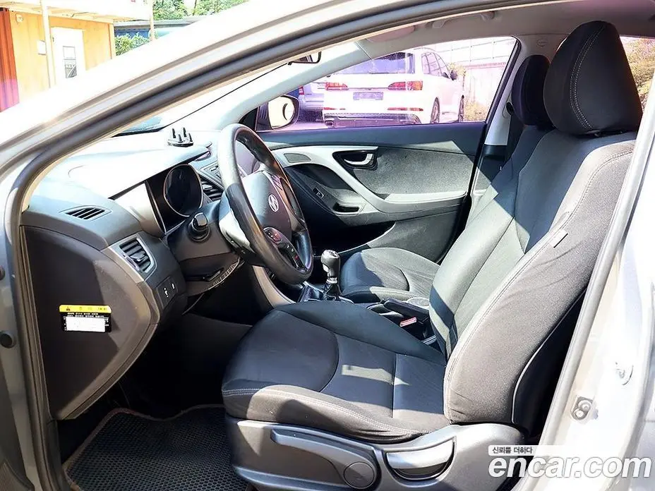Hyundai Avante 2015 1.6 механика, фото 15