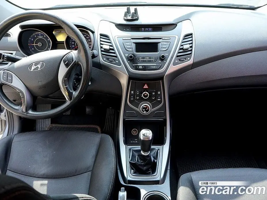 Hyundai Avante 2015 1.6 механика, фото 5