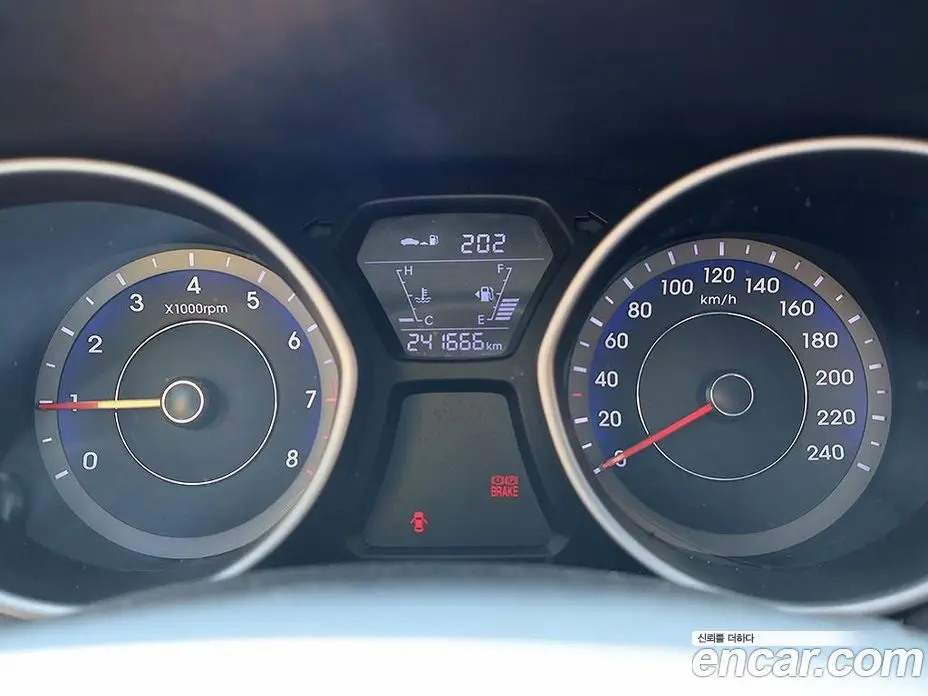 Hyundai Avante 2015 1.6 механика, фото 6