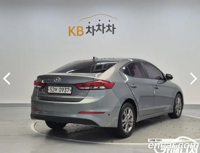 Hyundai Avante 2016 1.6 автомат (гидро), миниатюра 3