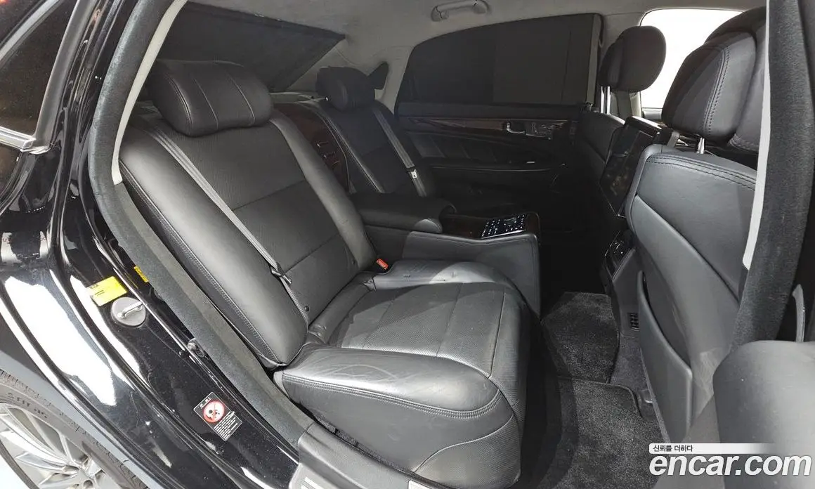 Hyundai Equus 2013 5.0 автомат (гидро), фото 11
