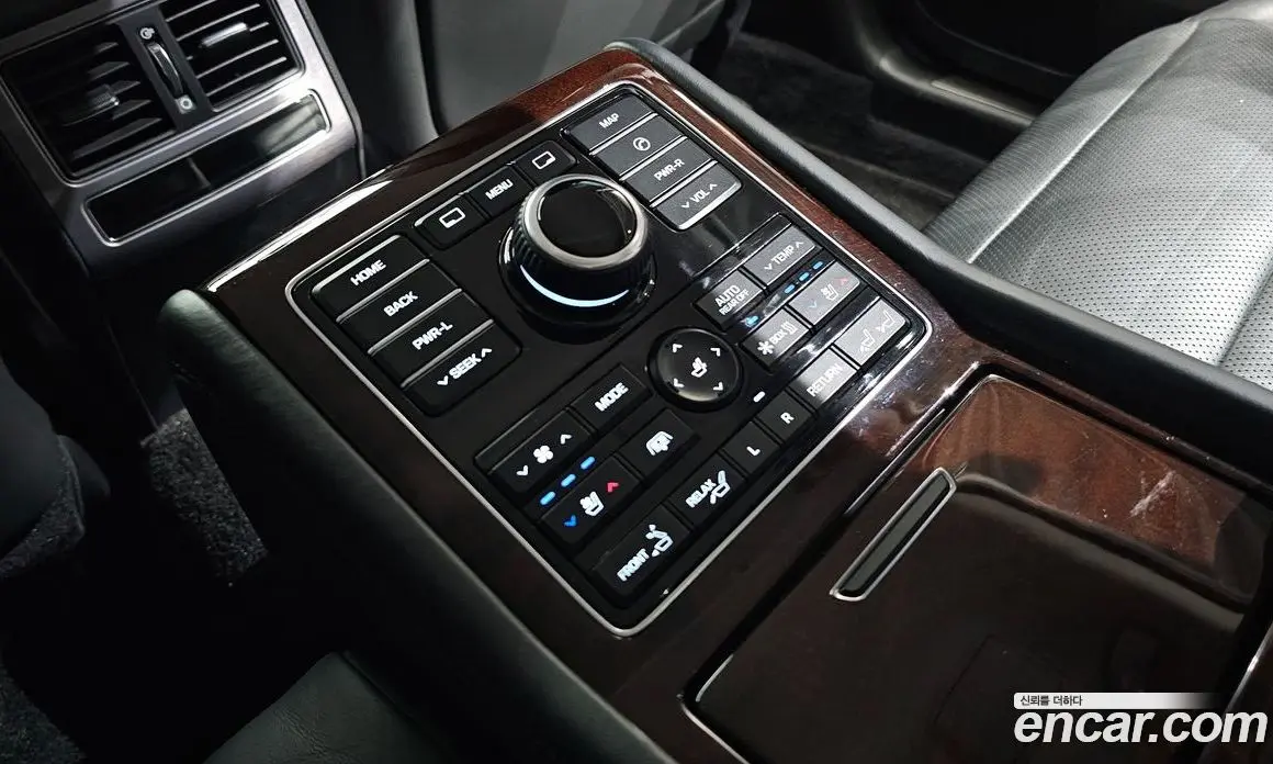 Hyundai Equus 2013 5.0 автомат (гидро), фото 16