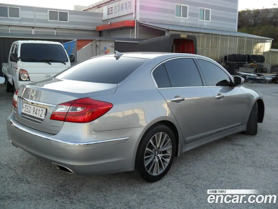 Hyundai Genesis 2012 3.3 автомат (гидро), фото 6