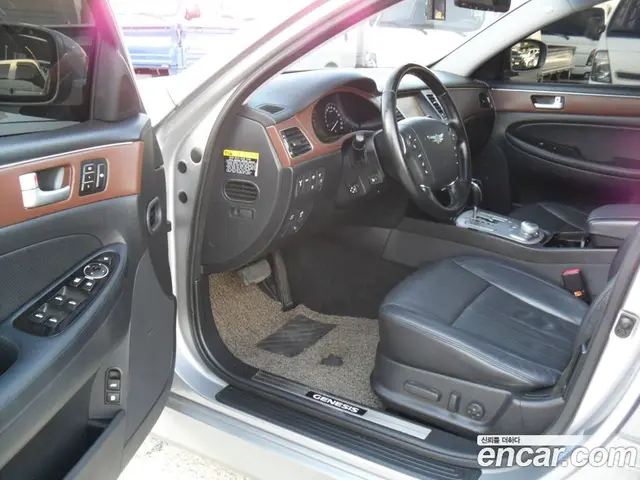 Hyundai Genesis 2012 3.3 автомат (гидро), миниатюра 8