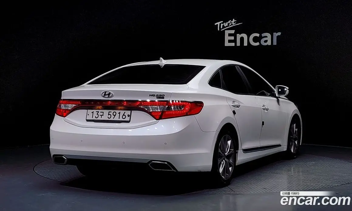 Hyundai Grandeur 2015 2.2 автомат (гидро), фото 2 Hyundai Grandeur 2015 2.2 автомат (гидро), фото 2
