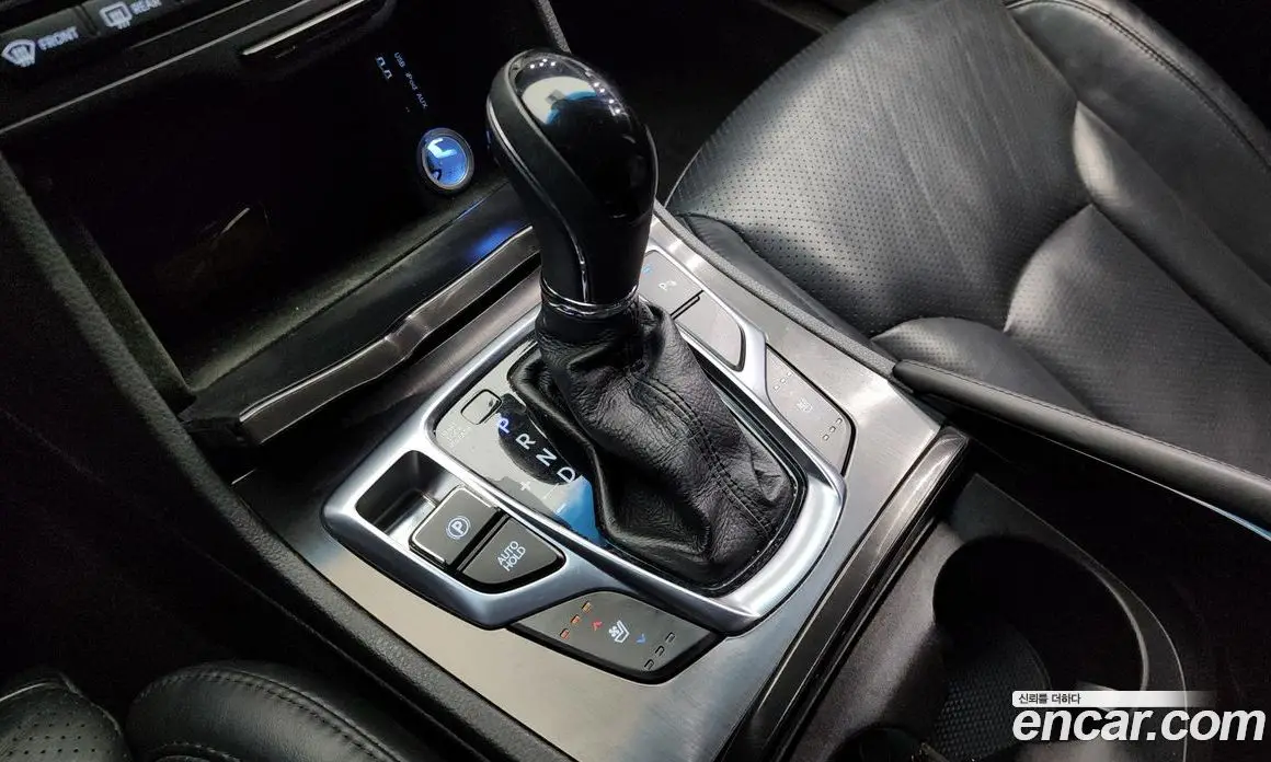 Hyundai Grandeur 2015 2.2 автомат (гидро), фото 9 Hyundai Grandeur 2015 2.2 автомат (гидро), фото 9