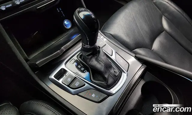 Hyundai Grandeur 2015 2.2 автомат (гидро), миниатюра 9 Hyundai Grandeur 2015 2.2 автомат (гидро), миниатюра 9
