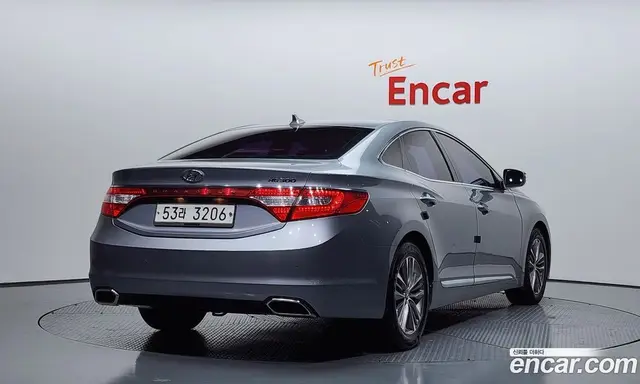 Hyundai Grandeur 2015 2.4 автомат (гидро), миниатюра 2