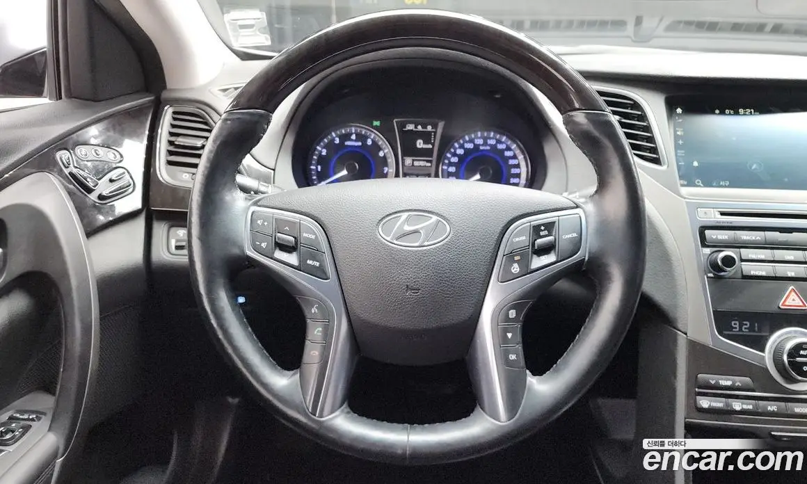 Hyundai Grandeur 2015 2.4 автомат (гидро), фото 13