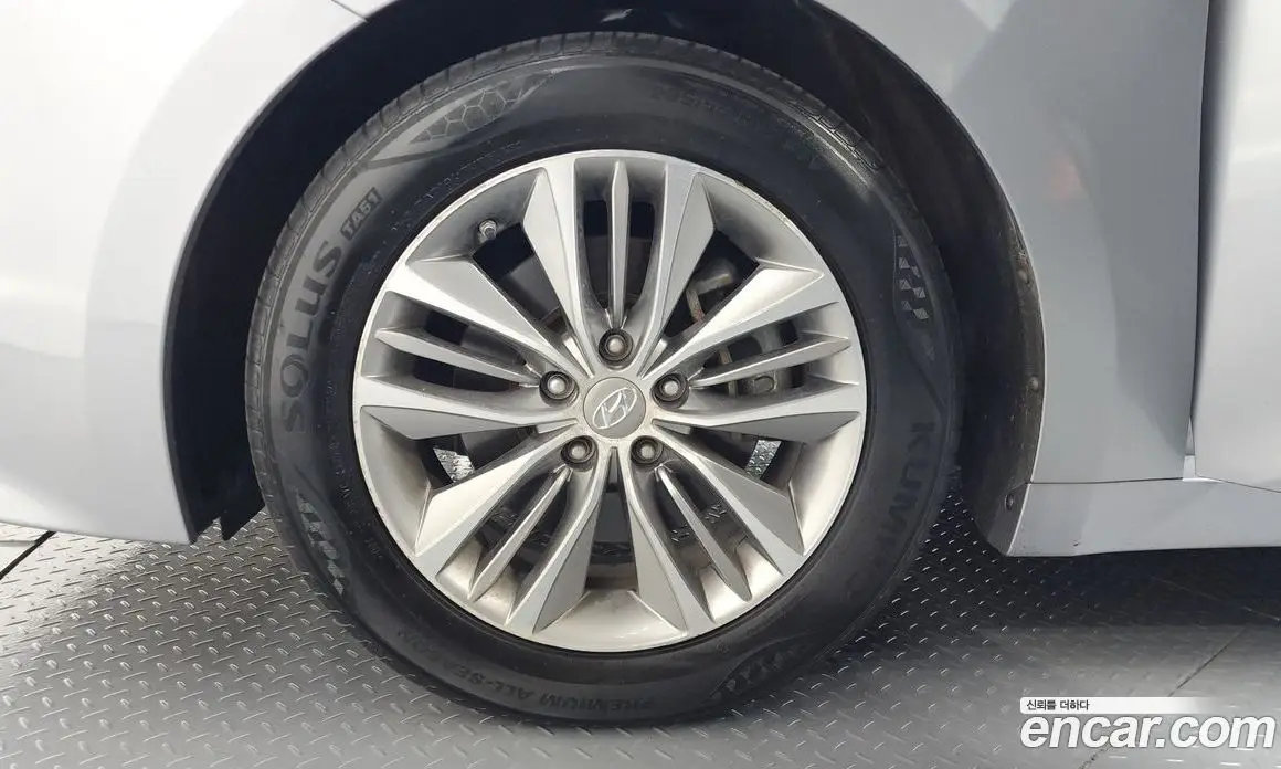 Hyundai Grandeur 2015 2.4 автомат (гидро), фото 5