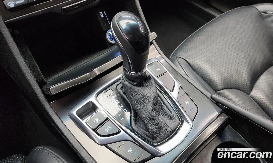Hyundai Grandeur 2015 2.4 автомат (гидро), фото 9