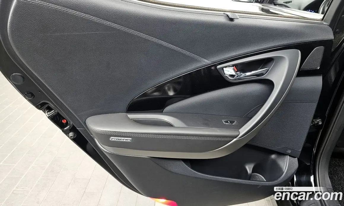 Hyundai Grandeur 2015 3.0 автомат (гидро), фото 15