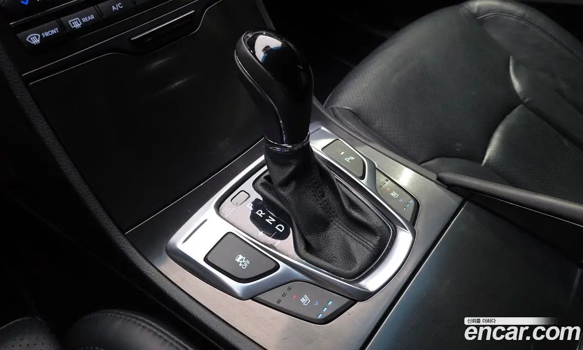 Hyundai Grandeur 2016 3.0 автомат (гидро), фото 12
