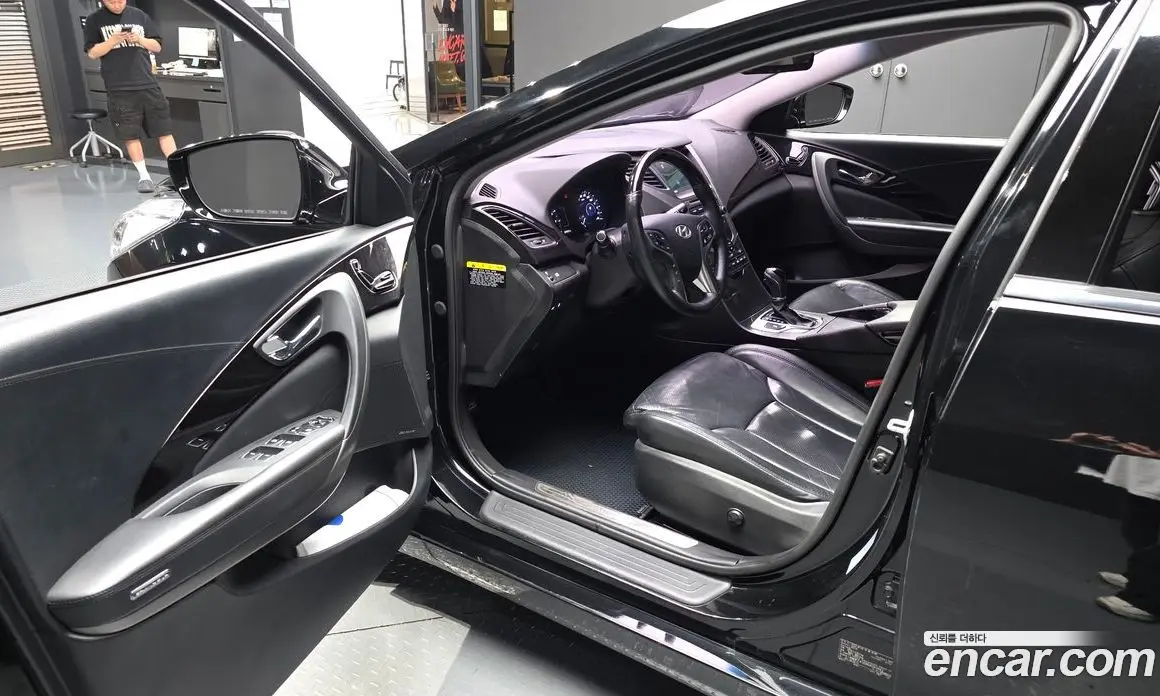 Hyundai Grandeur 2016 3.0 автомат (гидро), фото 13