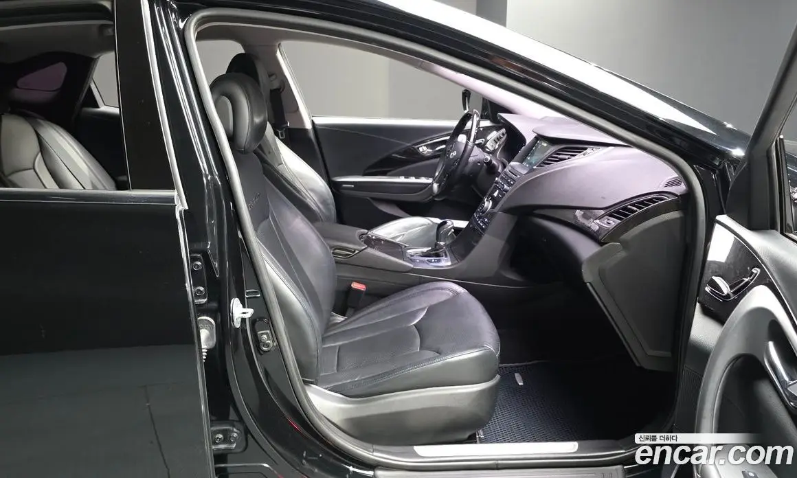 Hyundai Grandeur 2016 3.0 автомат (гидро), фото 16