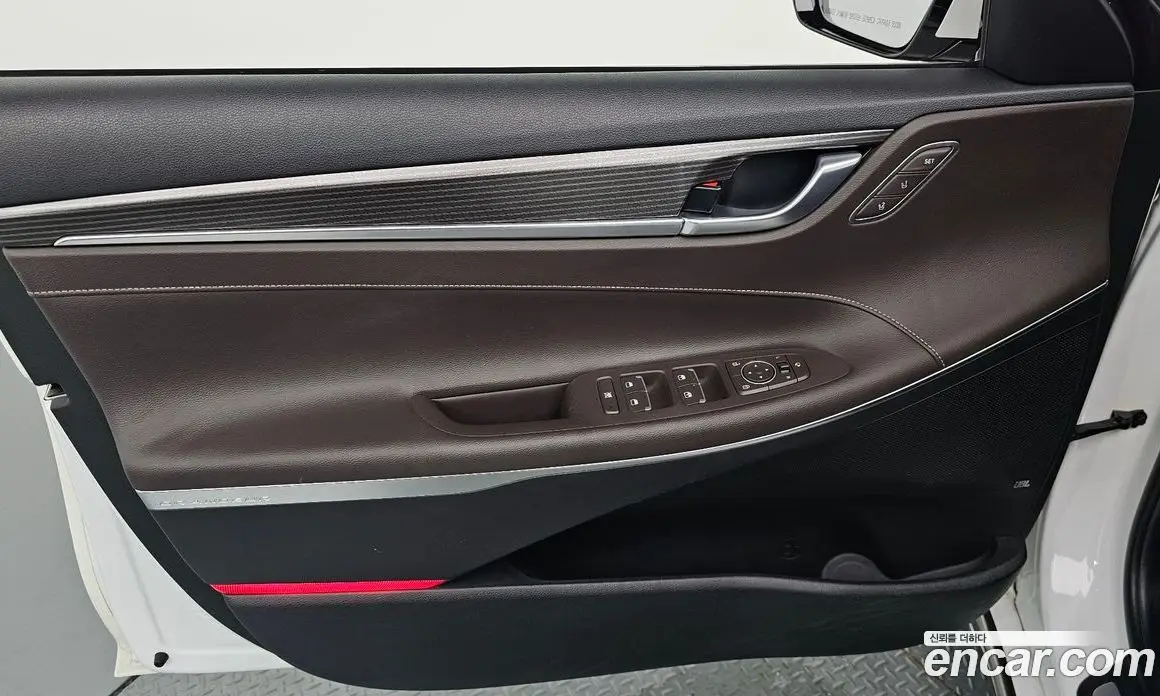 Hyundai Grandeur 2017 2.4 автомат (гидро), фото 14