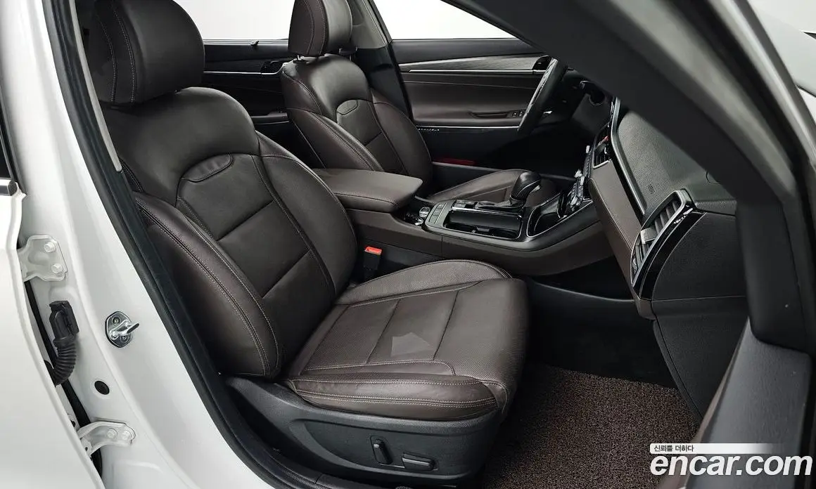 Hyundai Grandeur 2017 2.4 автомат (гидро), фото 16