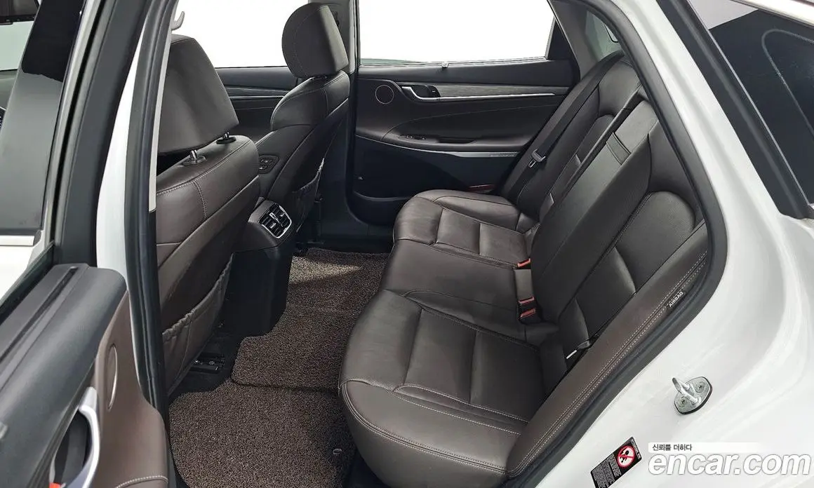 Hyundai Grandeur 2017 2.4 автомат (гидро), фото 17