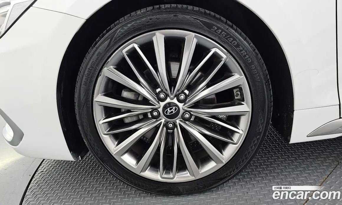 Hyundai Grandeur 2017 2.4 автомат (гидро), фото 5