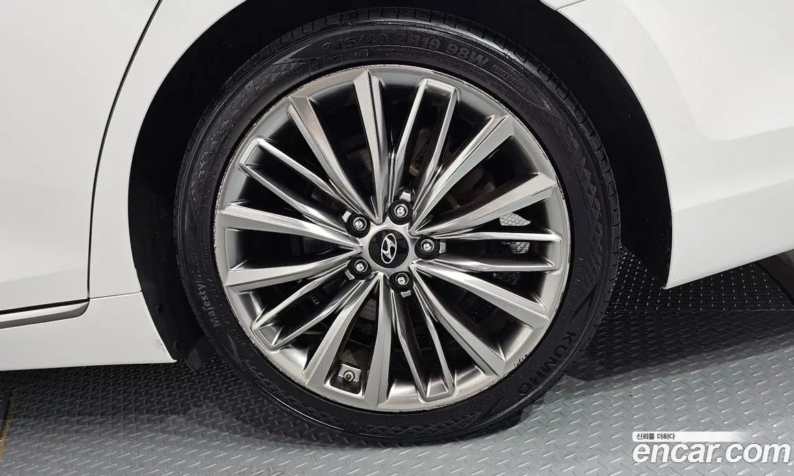 Hyundai Grandeur 2017 2.4 автомат (гидро), фото 7