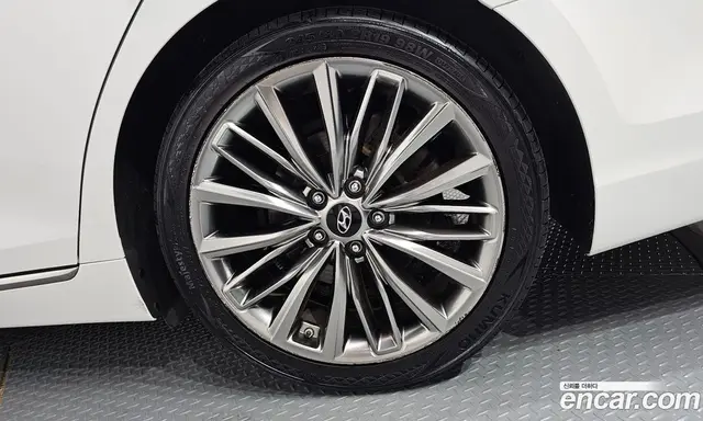 Hyundai Grandeur 2017 2.4 автомат (гидро), миниатюра 7