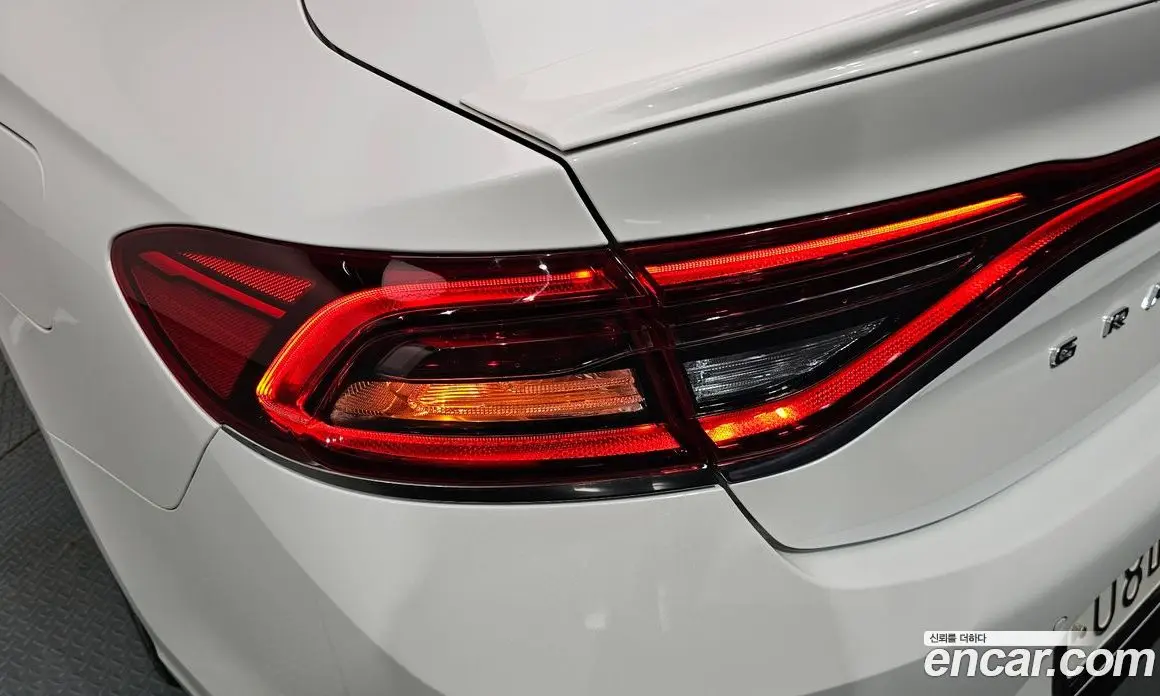 Hyundai Grandeur 2017 2.4 автомат (гидро), фото 9