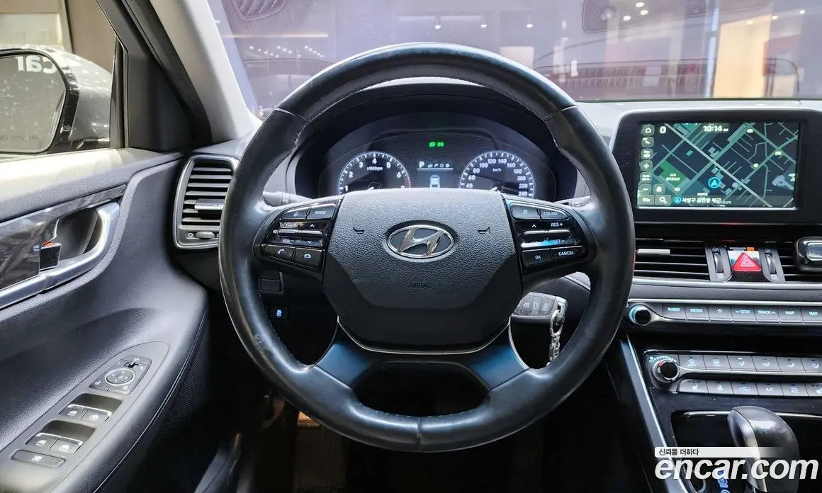 Hyundai Grandeur 2017 3.0 автомат (гидро), фото 14