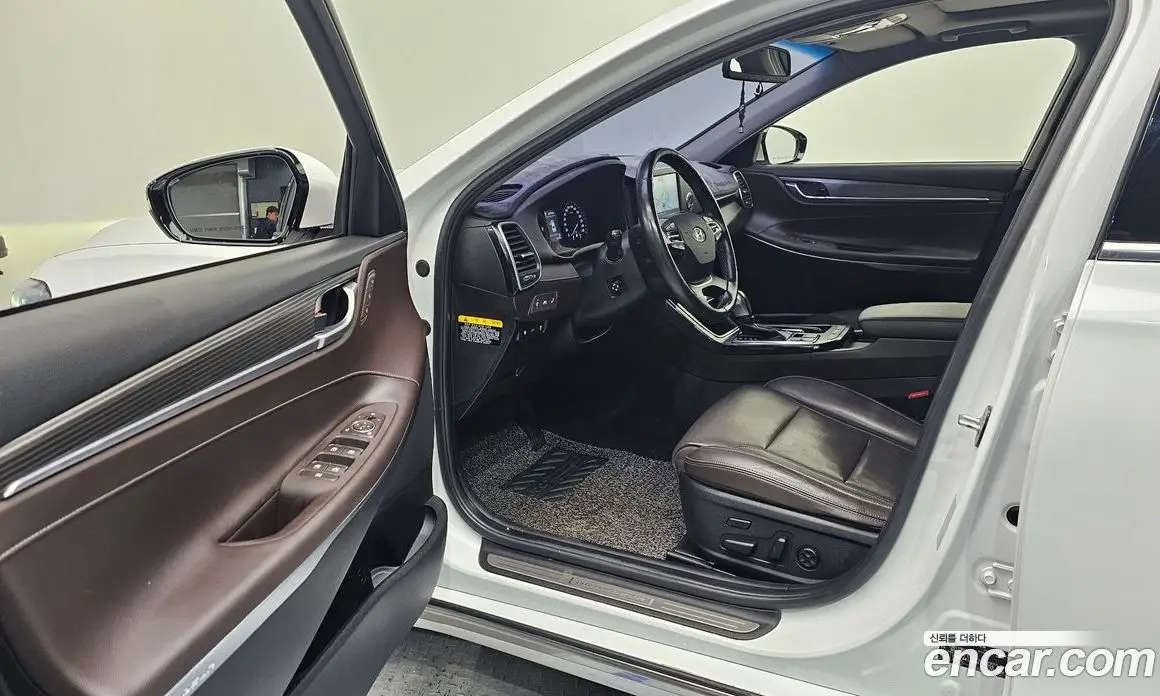 Hyundai Grandeur 2017 2.2 автомат (гидро), фото 13