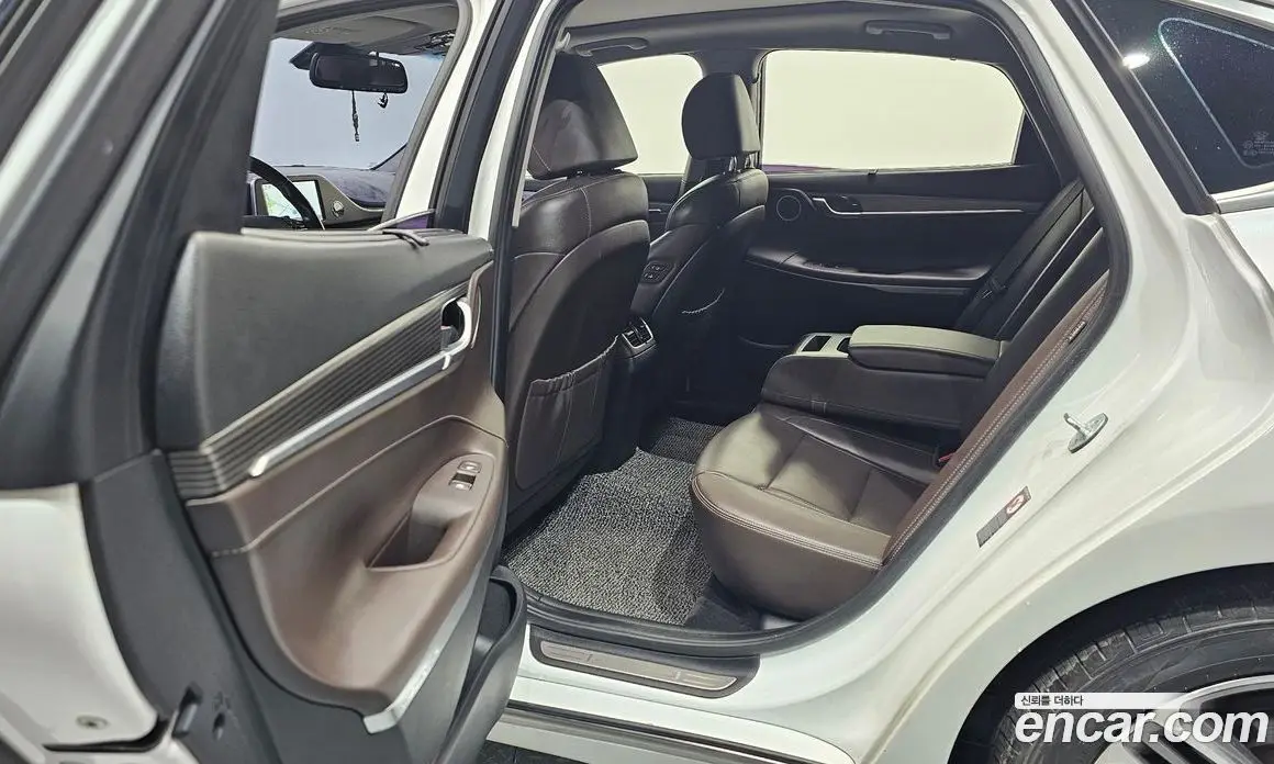 Hyundai Grandeur 2017 2.2 автомат (гидро), фото 16