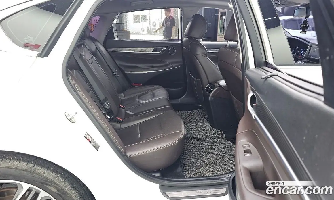 Hyundai Grandeur 2017 2.2 автомат (гидро), фото 18